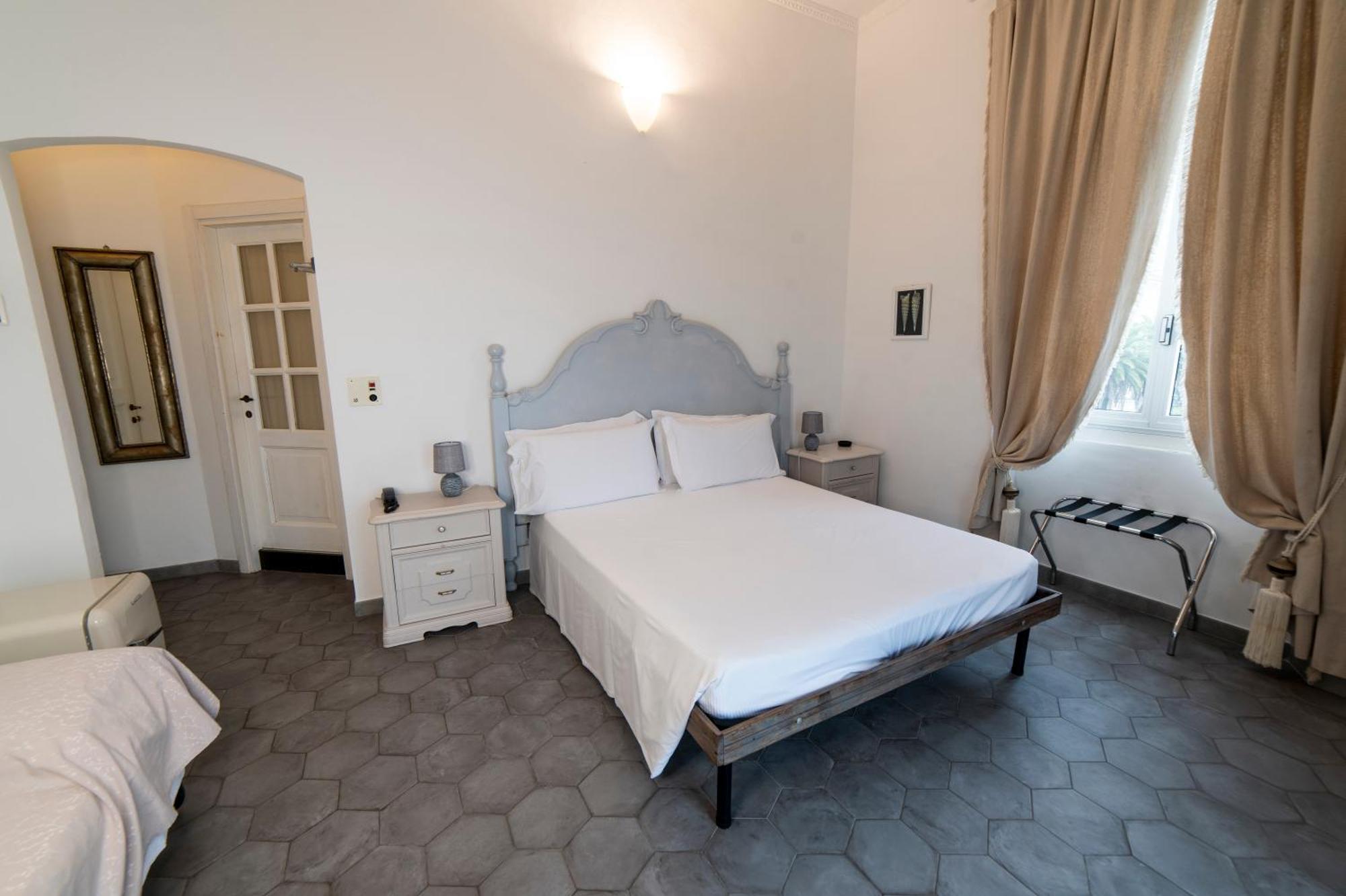 Hotel Miramare Spotorno Habitación foto